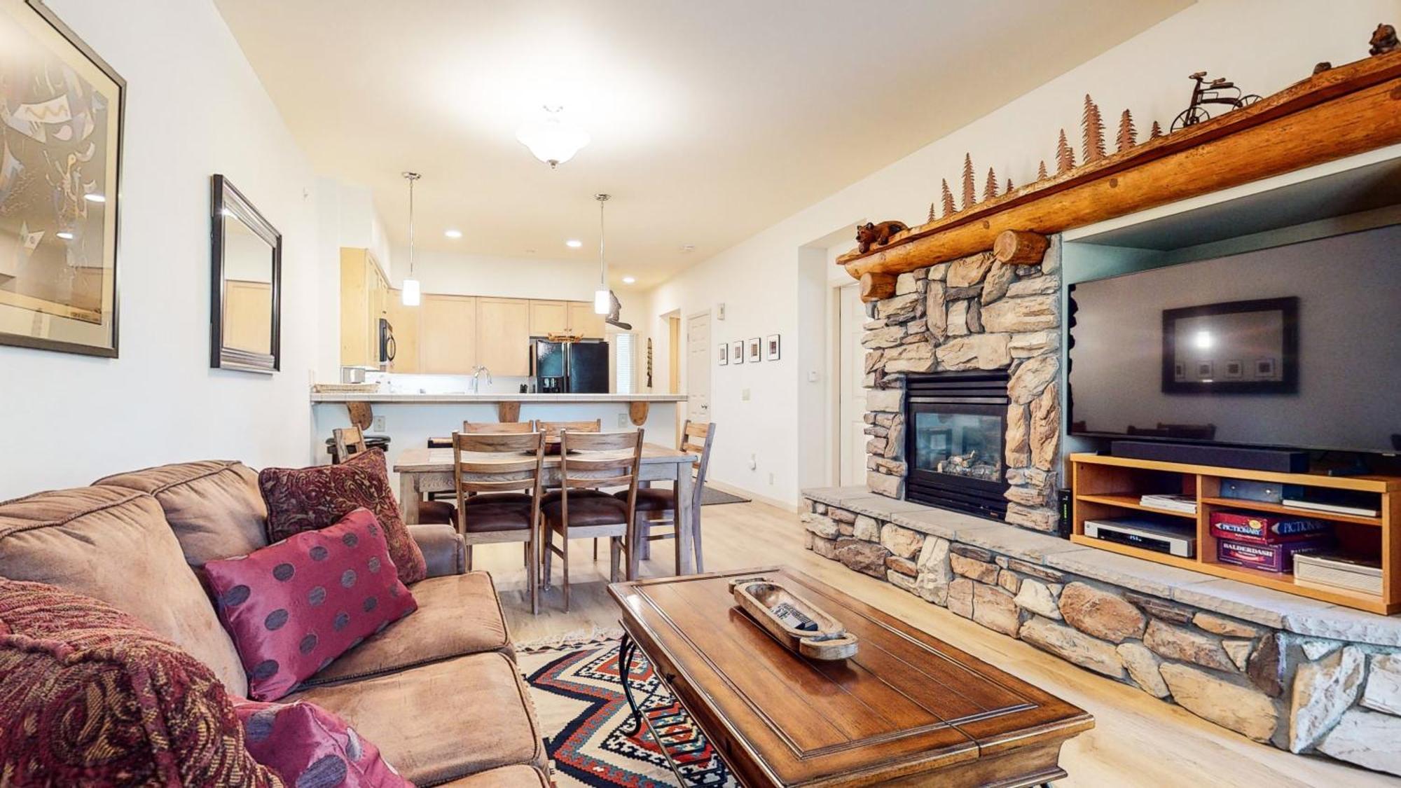 ממות' לייקס Mammoth Green 118 Located On Sierra Star Golf Course, Private Patio, Summer Pool Condo מראה חיצוני תמונה